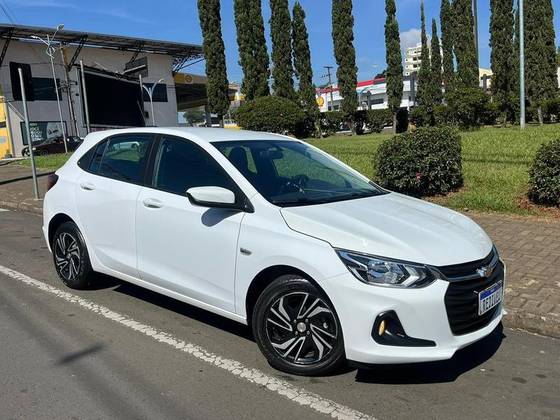 CHEVROLET ONIX 1.0 TURBO FLEX PLUS LT MANUAL CHEVROLET ONIX 1.0 TURBO FLEX PLUS LT MANUAL